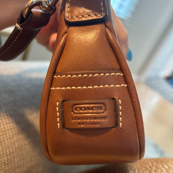 Vintage COACH Mini Hampton Brown Leather Purse - Picture 7 of 7